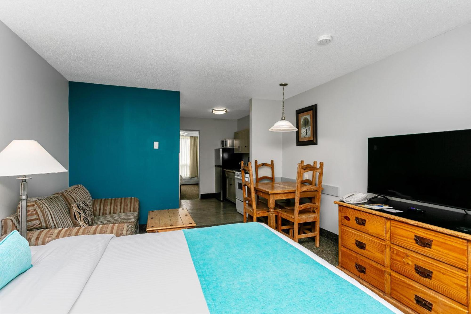 Tonquin Inn Jasper Room photo