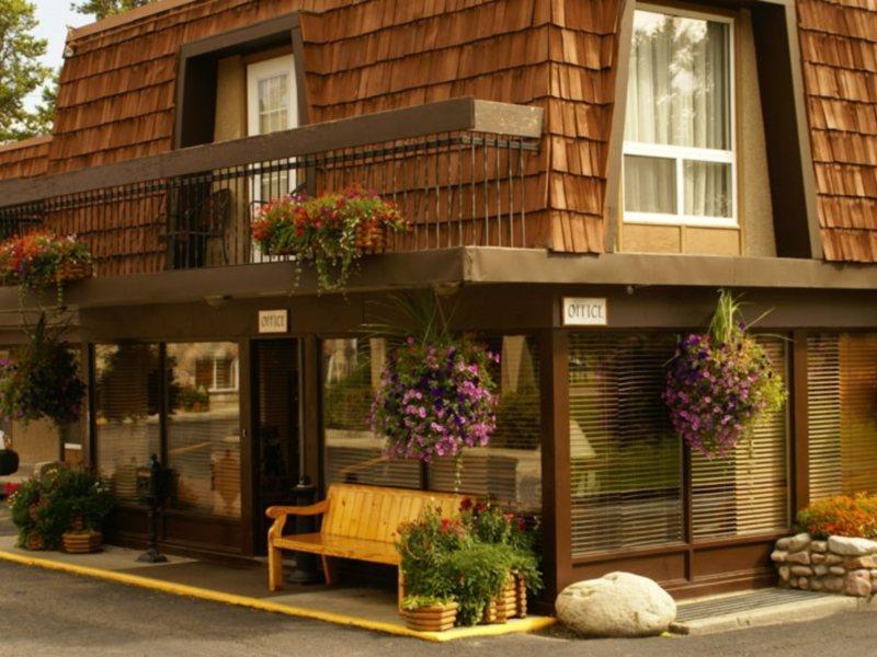 Tonquin Inn Jasper Exterior photo